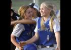 The 2016 Thunder won 13 games in a row, several in dramatic fashion, including a playoff win on Rachel Middendorf’s (L) walkoff single.